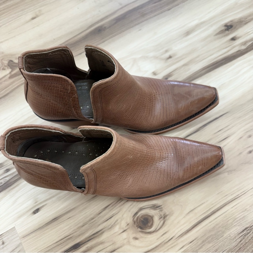 Ariat Brown Textured Dixon Ankle Boots - Picture 5 of 11